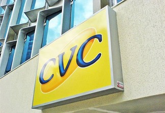Fachada de loja da CVC - Reprodução