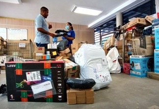 A coleta de dados em campo e, posteriormente, a entrega de encomendas aos moradores, estão a cargo da Favela Brasil Xpress -