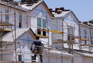 Construção de casas na Califórnia, EUA, 03/06/2021 - REUTERS/Mike Blake/File Photo