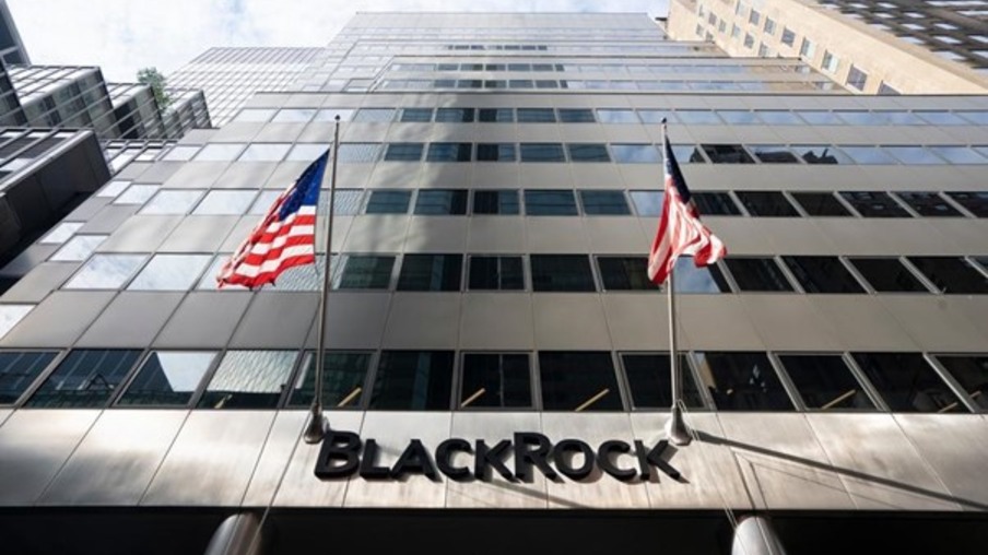 VanEck e BlackRock anunciam ETFs de Bitcoin no Google, impulsionando o mercado de criptomoedas - InQubeta