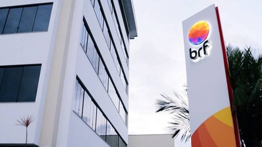 BRF (BRFS3): Santander eleva preço-alvo, mas não recomenda compra na ação