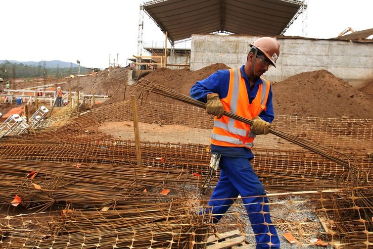 Canteiro de obras do reassentamento de Bento Rodrigues