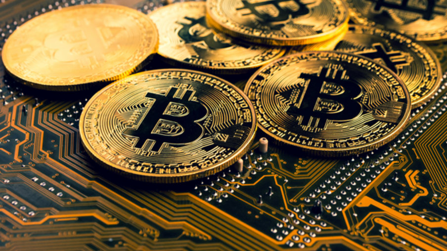 Bitcoin (BTC) e Ethereum (ETH) recuam nesta terça-feira (2); confira mais criptomoedas