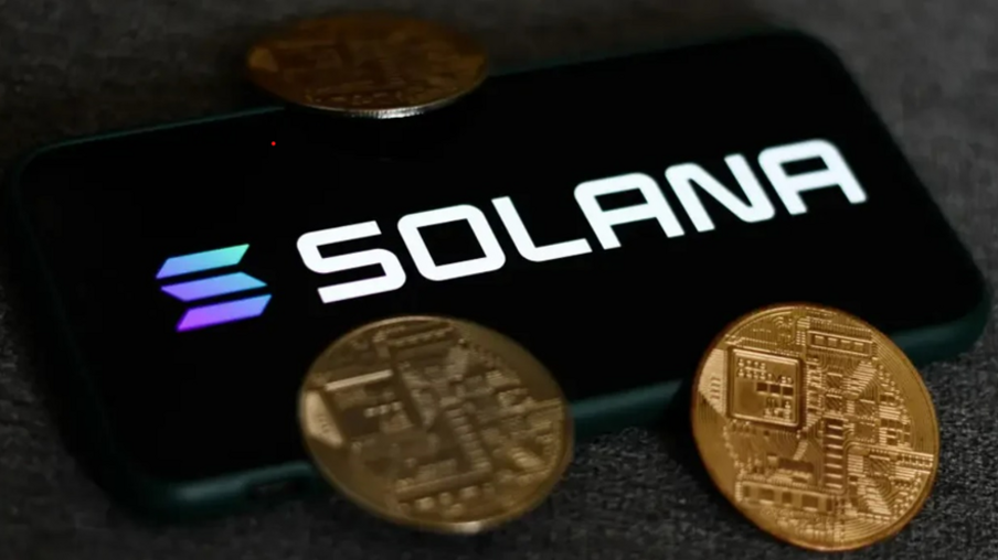 Solana (SOL) sofre quedas e é negociado abaixo de US$ 100